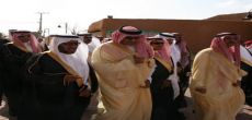 أمير الرياض يضع حجر الأساس لسوق الأسر المنتجة بأشيقر