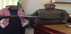 مدير شرطة منطقة الرياض يكرم الأستاذ صقر بن محمد السيحاني
