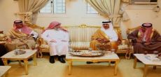 الأمير "سلطان بن سلمان" يزور الشيخ منصور الجوفان في منزله