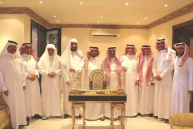 اللجنة الاستشارية بنادي الوشم يشكرون عضو شرف النادي المهندس عبدالرحمن البواردي