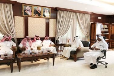 أعضاء المجلس البلدي بالقصب في زيارة لمحافظ شقراء الاستاذ عادل البواردي