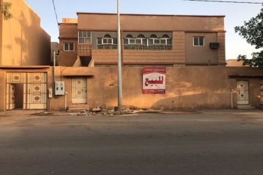 بيت دور ونصف مسلح في محافظة شقراء للبيع