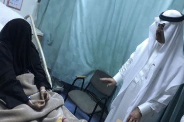محافظ شقراء يزور إحدى المنظمات لمهرجان يا شقراء حنا جينا إثر تعرضها لعارض صحي نقلت على أثره للمستشفى