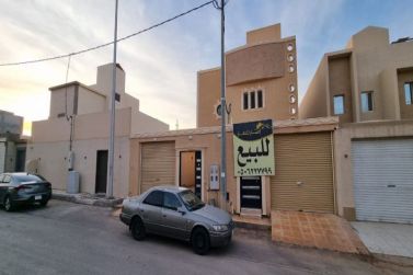 للبيع فيلا دورين مفصوله واستراحه بحي الوقف بشقراء مخطط ١٠٥٢