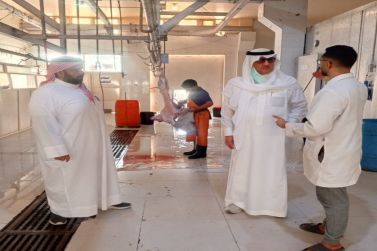 محافظ شقراء يتفقد المسلخ الرئيسي في المحافظة