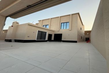 للببع فيلا ٣٩٠ متر بحي الوقف بشقراء